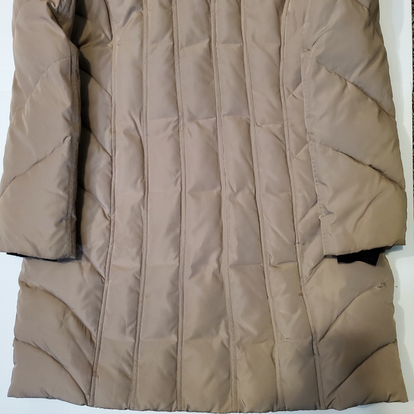 Calvin Klein Women's 3/4 Faux Fur Puffer - Picture 7 of 9